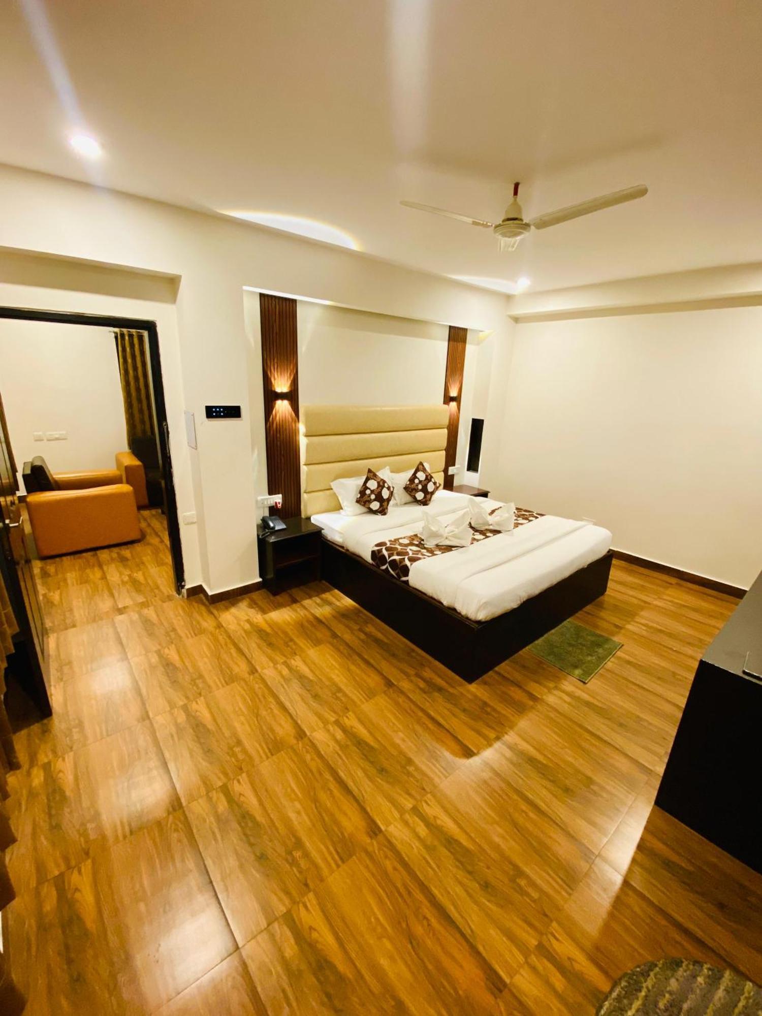 Shloka Residency Hotel Shamshabad Eksteriør billede